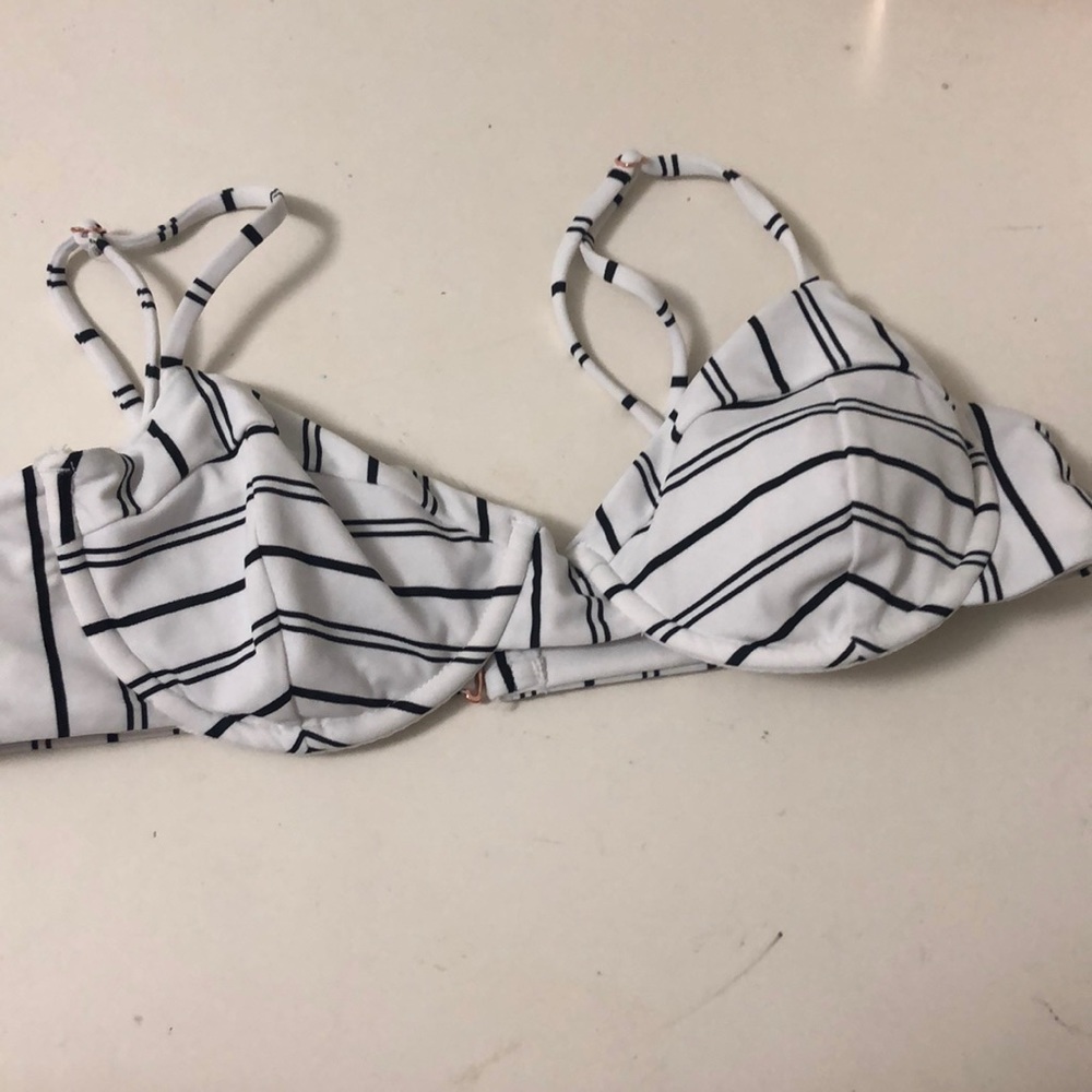 LA Hearts Striped women’s bikini top